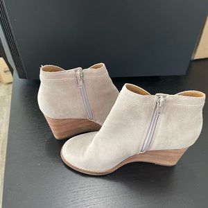 Lucky Brand Women’s Melendi Wedge Booties Dune - Size 6 1/2